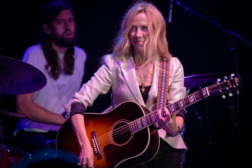 Sheryl Crow went to a garden party