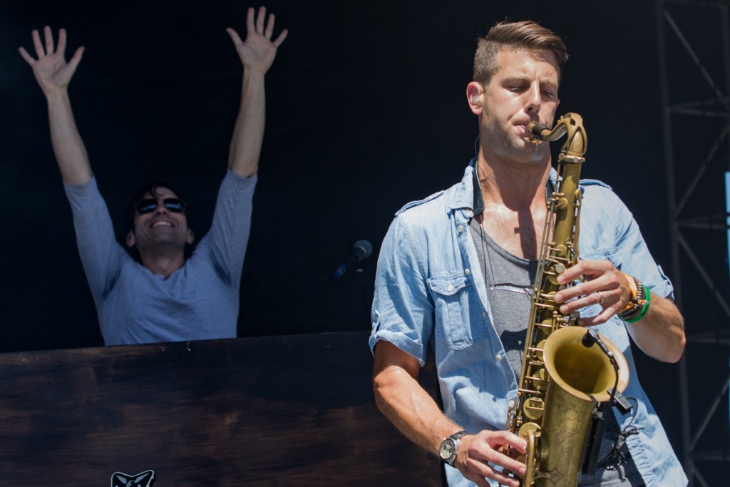 Hands up from O.A.R's Mikel Paris for this Jerry DePizzo solo